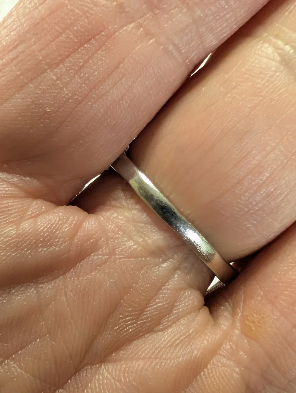Beautiful Vintage Inspired Blue And White CZ Silver Size 8 Ring